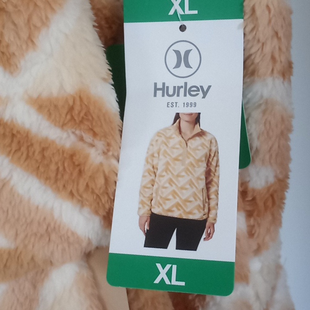Woman's Hurley fleece jacket. 1/4 snap. Front pocket opens from both sides. NWT - Picture 3 of 5